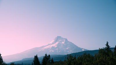 白天山地选焦摄影